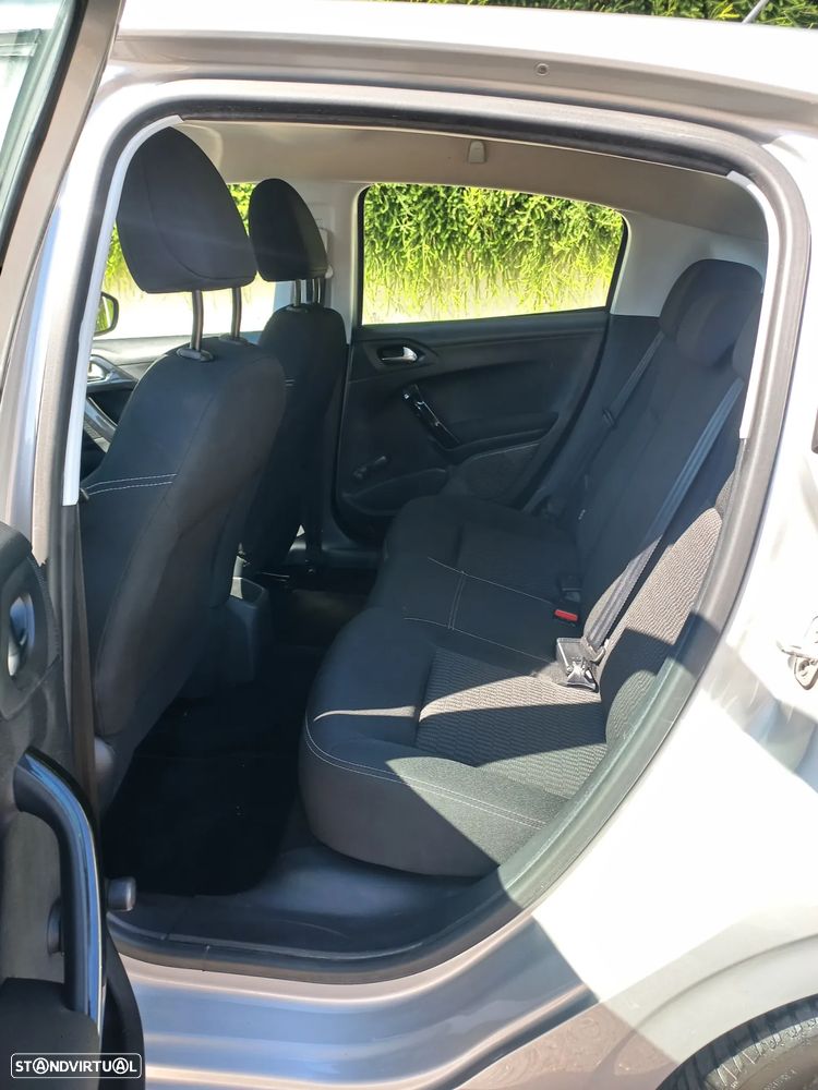 Peugeot 208 PureTech 82 Start & Stop Style - 11