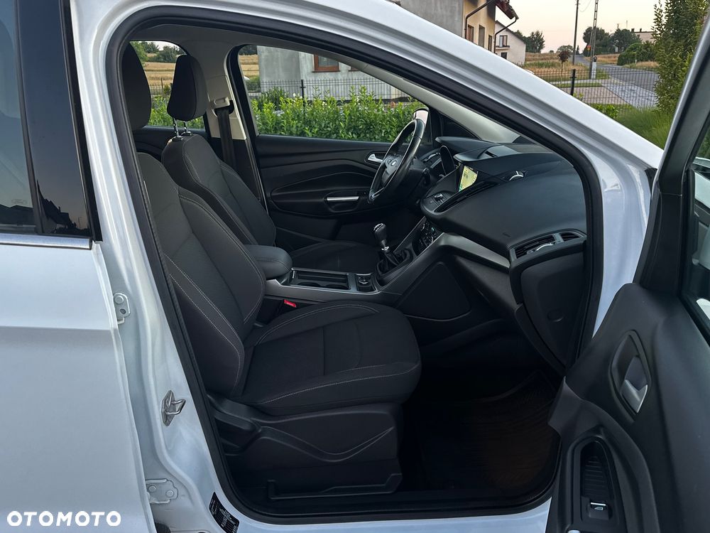 Ford Kuga - 20