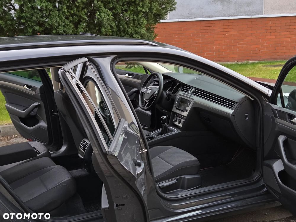Volkswagen Passat 2.0 TDI (BlueMotion Technology) Trendline - 22