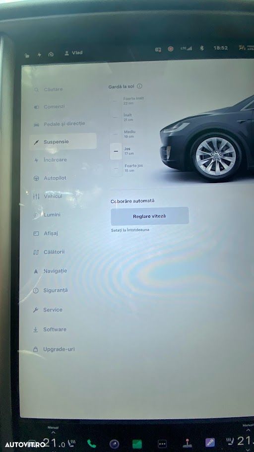 Tesla Model X - 9