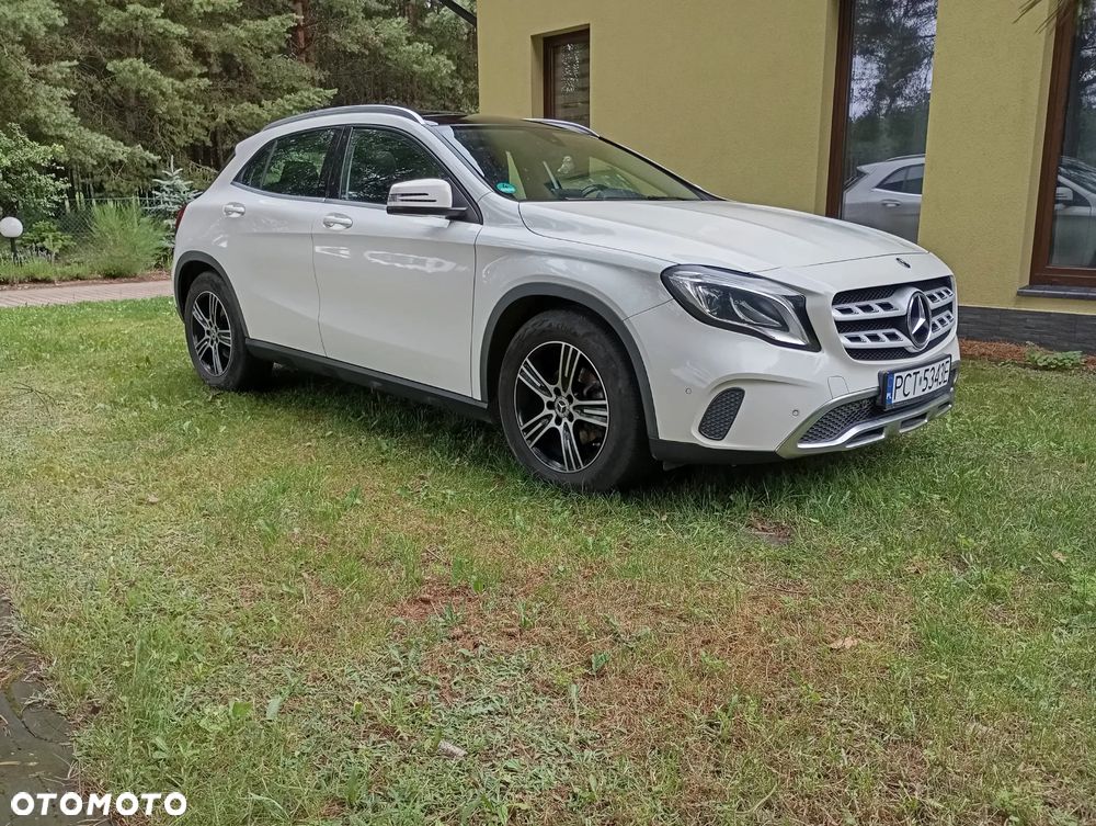 Mercedes-Benz GLA - 3
