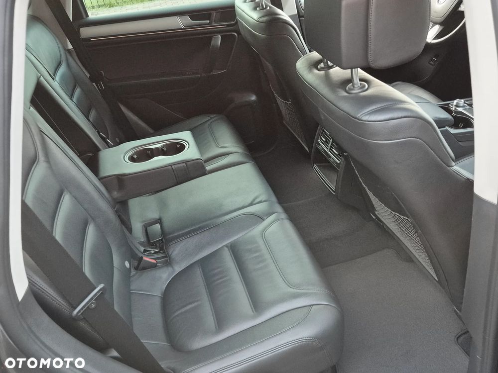 Volkswagen Touareg 3.0 V6 TDI BMT Business Line - 10