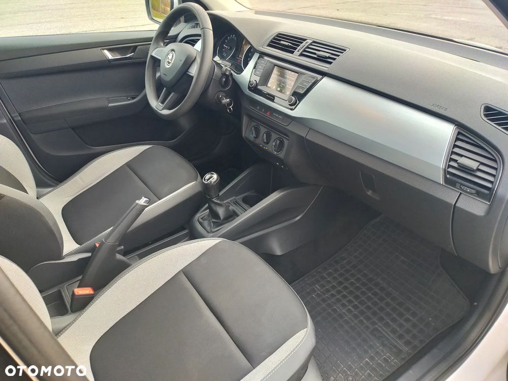 Skoda Fabia - 23