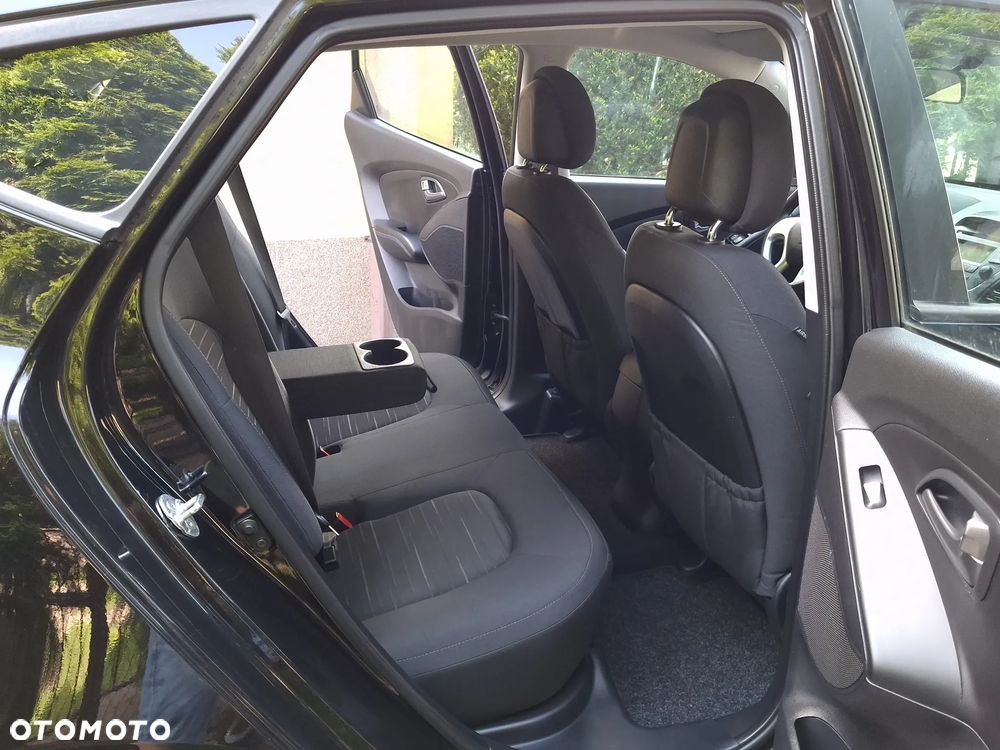 Hyundai ix35 blue 1.6 2WD Finale Gold - 12
