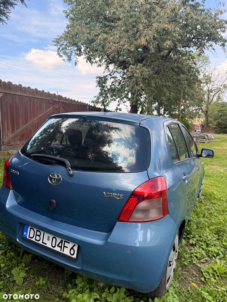 Toyota Yaris 1.3 Luna - 2