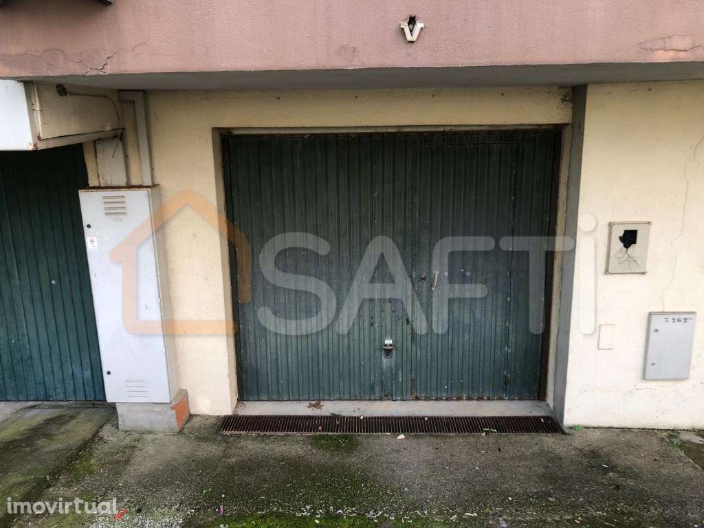 Garagem espaçosa para venda em Nossa Senhora de Fátima, Entroncamento - Grande imagem: 2/8