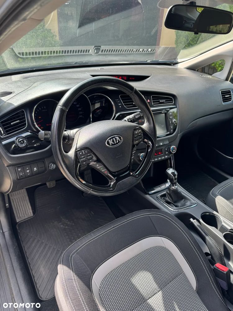 Kia Ceed Cee'd 1.6 GDI L Business Line - 9