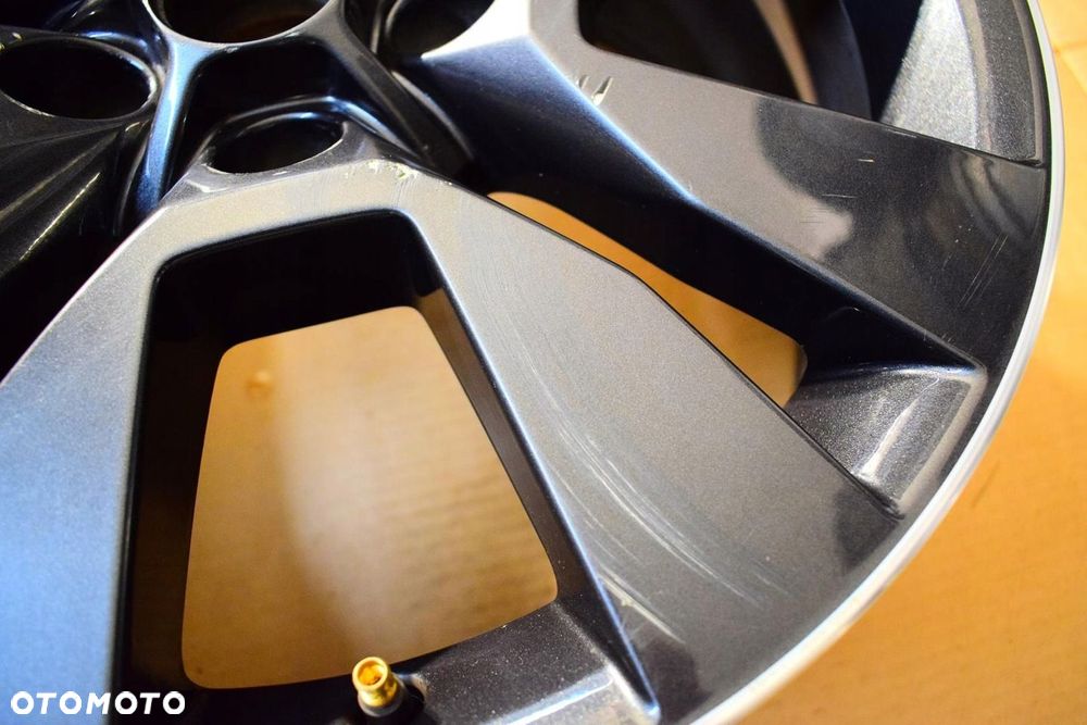 SKODA 17 Yeti 5L0 Oryginał - 2