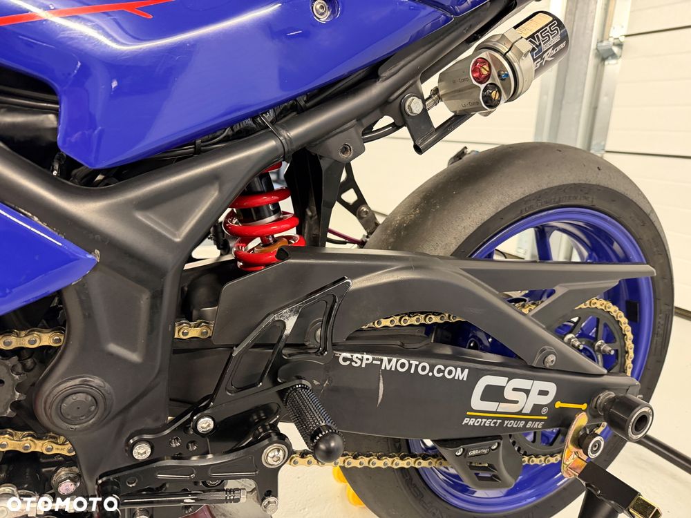 Yamaha R3 - 18