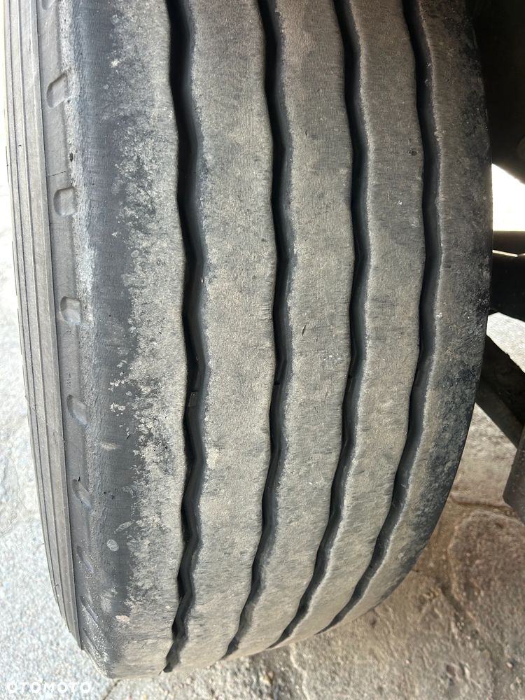 Schmitz Cargobull FIRANKA / 10 SZTUK / BARDZO ŁADNE OPONY / Z PEŁNYM WYPOSAŻENIEM DO ZAŁADUNKU / 2 KOŁA ZAPASOWE / DOSTĘPNE KOLORY SREBRNY - NIEBIESKI - CZERWONY / NIEKTÓRE MAJĄ NOWE PLANDEKI !! - 27