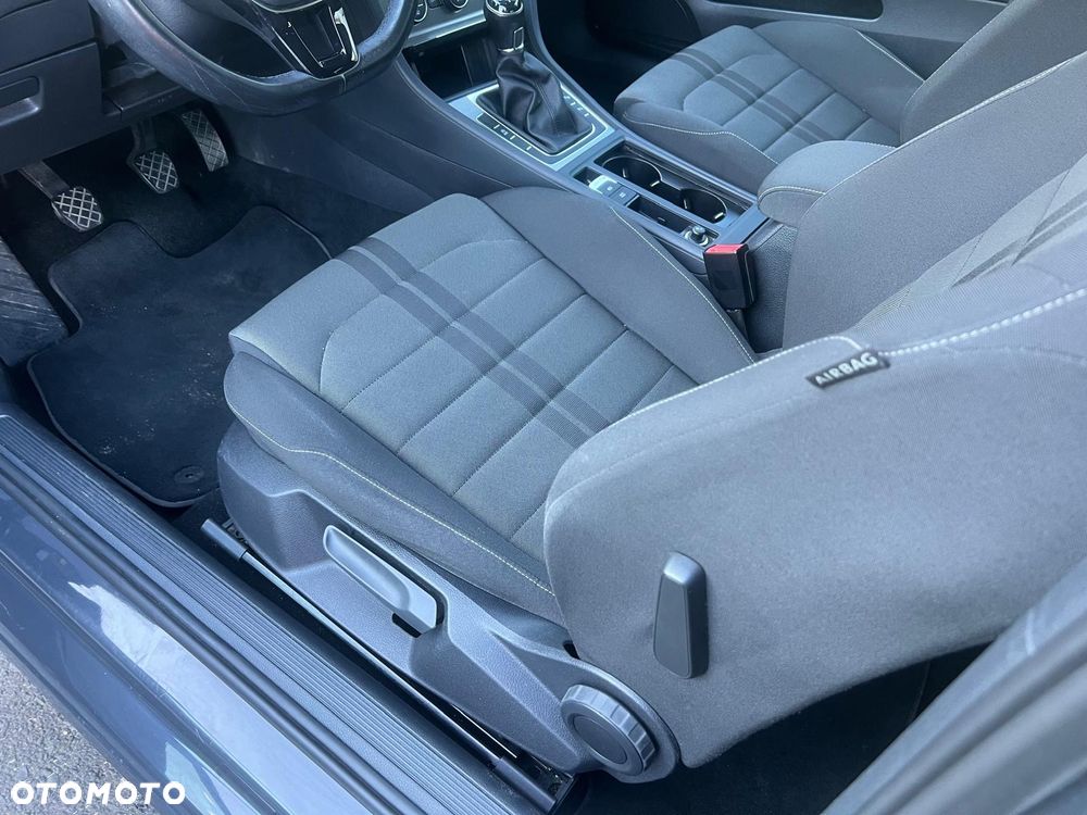 Volkswagen Golf VII 1.2 TSI BMT Comfortline - 11