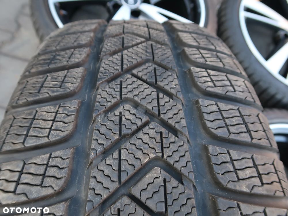 koła zimowe Audi A3 S3 19'' Pirelli - 13