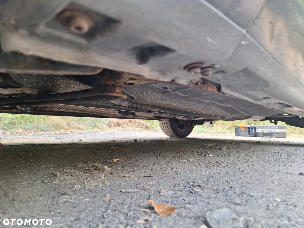 Ford Focus 1.8 FF Trend - 32