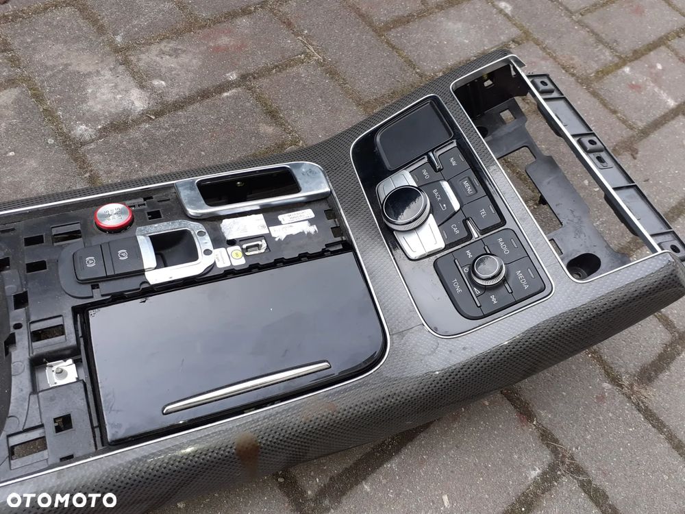 Audi S8 D4 Dekor na Tunel Carbon - 3