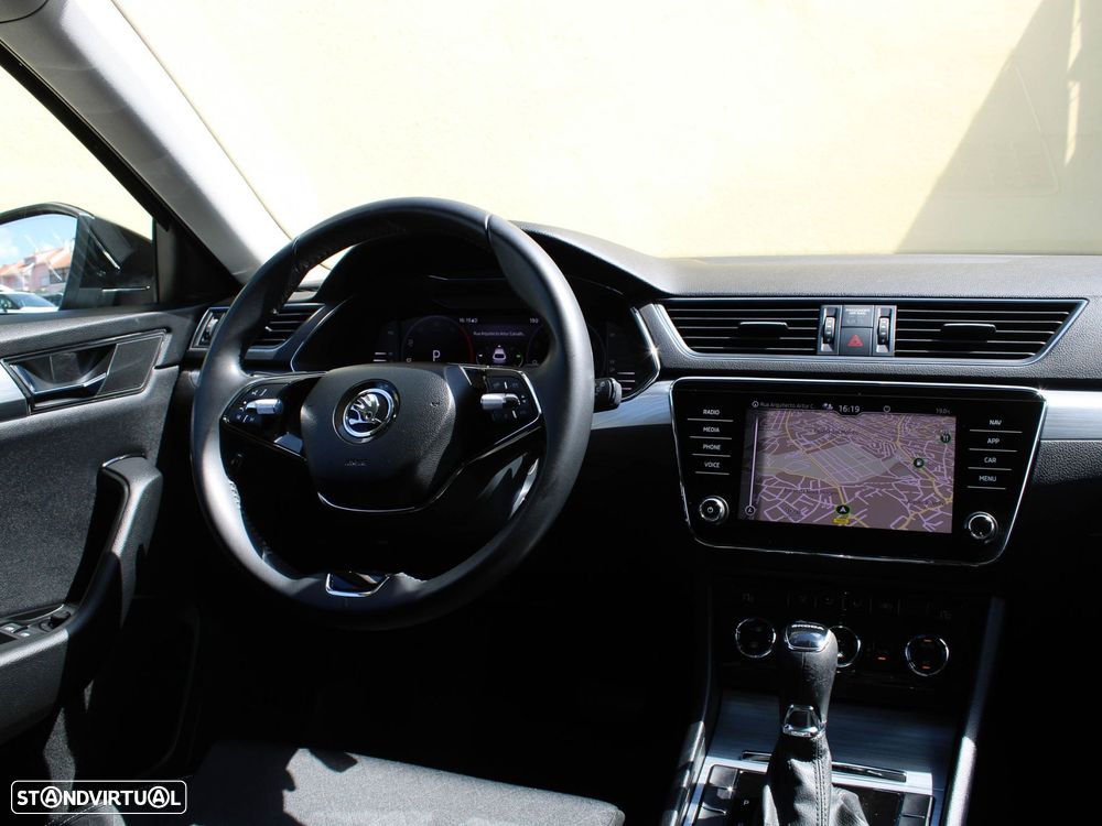 Skoda Superb Break 2.0 TDI Ambition DSG - 23