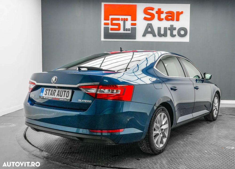 Skoda Superb 2.0 TDI DSG Style - 6