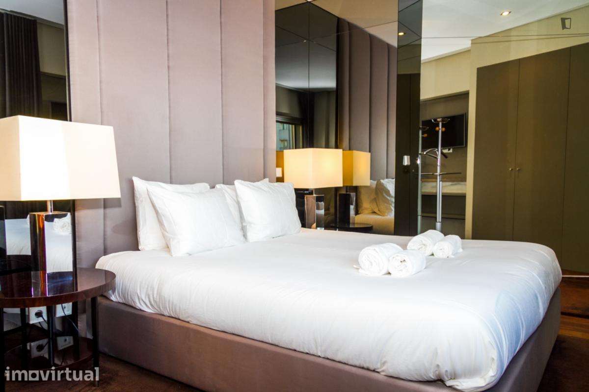 Apartamento com 3 quartos - localizado em Porto - Grande imagem: 2/33