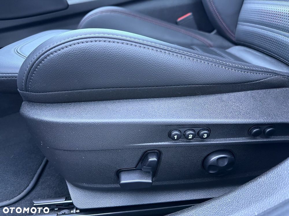 Alfa Romeo Giulia 2.0 Turbo Tributo Italiano Q4 - 22