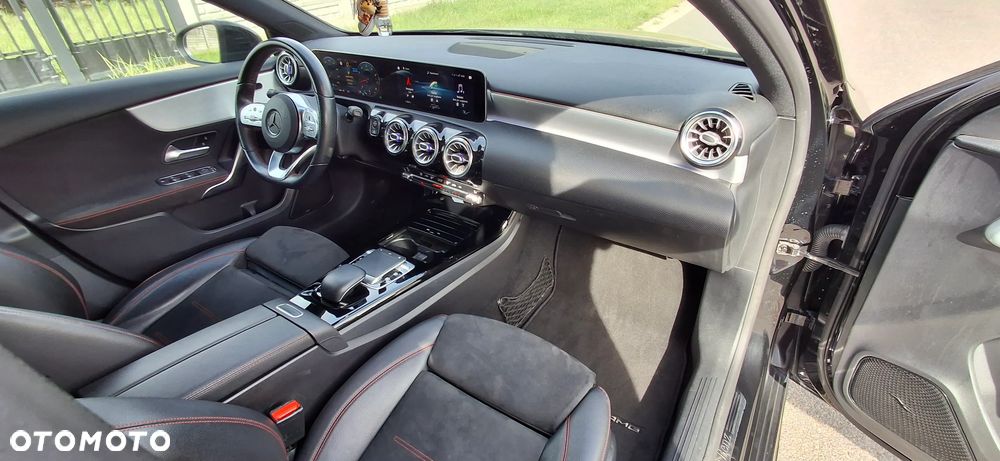 Mercedes-Benz Klasa A 250 AMG Line 7G-DCT - 12