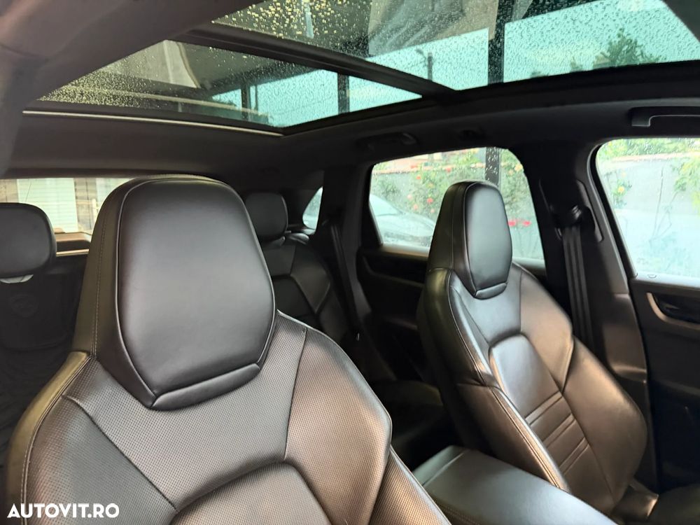 Porsche Cayenne Tiptronic S - 14