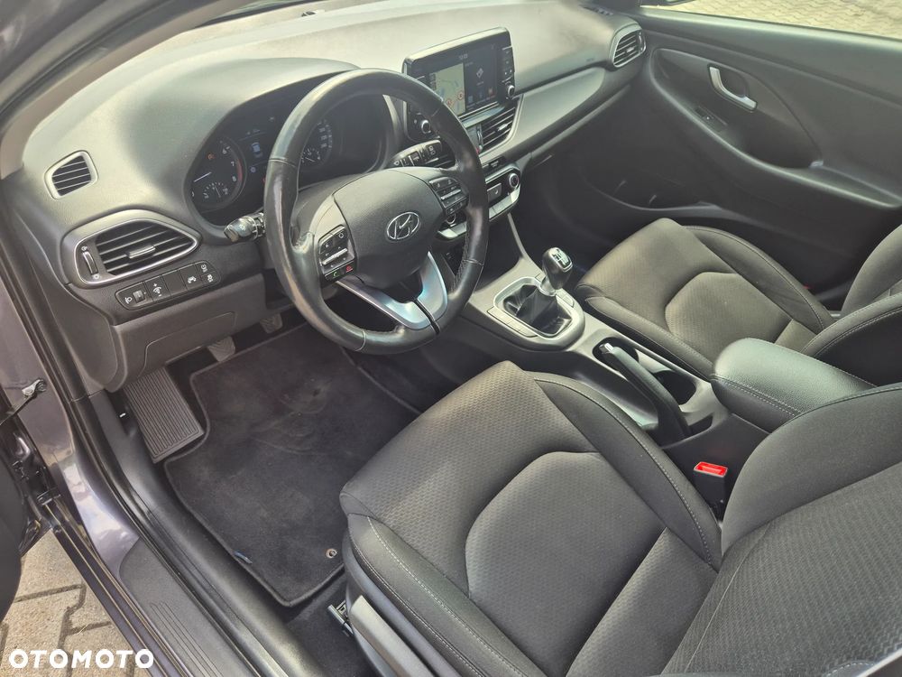 Hyundai i30 1.4 Trend - 9