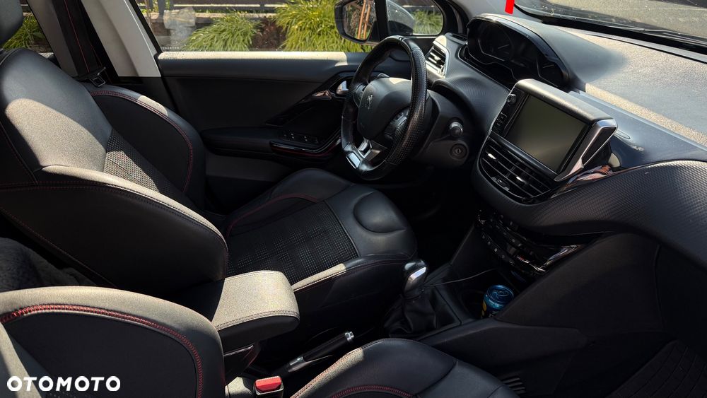 Peugeot 208 - 6