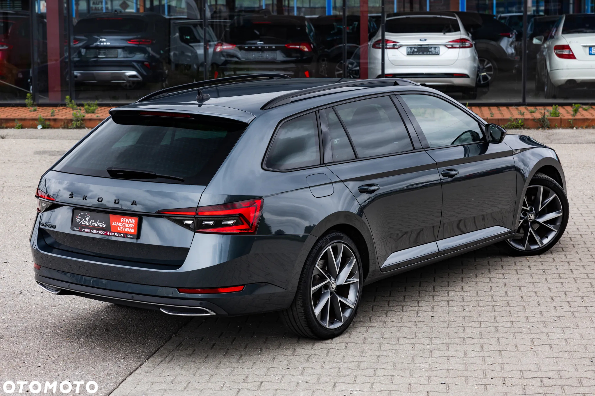 Skoda Superb 2.0 TDI DSG Sportline - 13