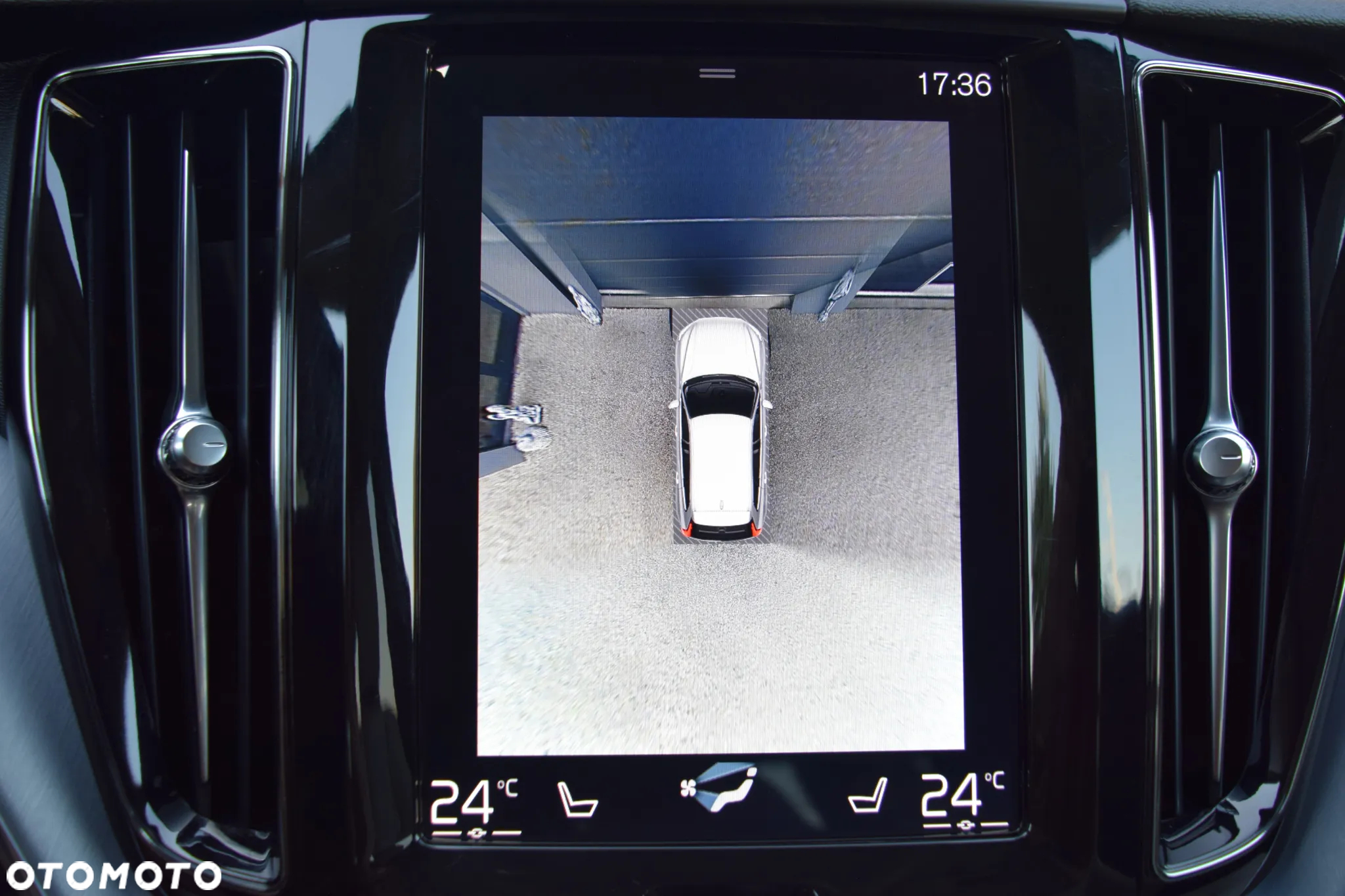 Volvo XC 60 D4 Geartronic Momentum Pro - 23