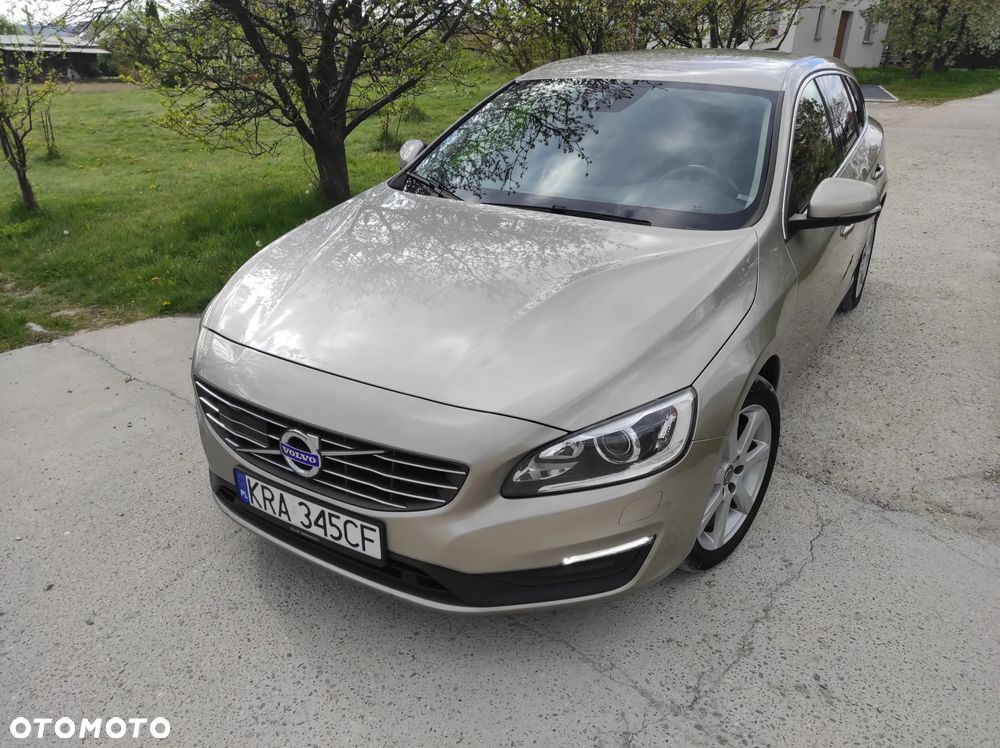 Volvo V60 T5 Drive-E Momentum - 4