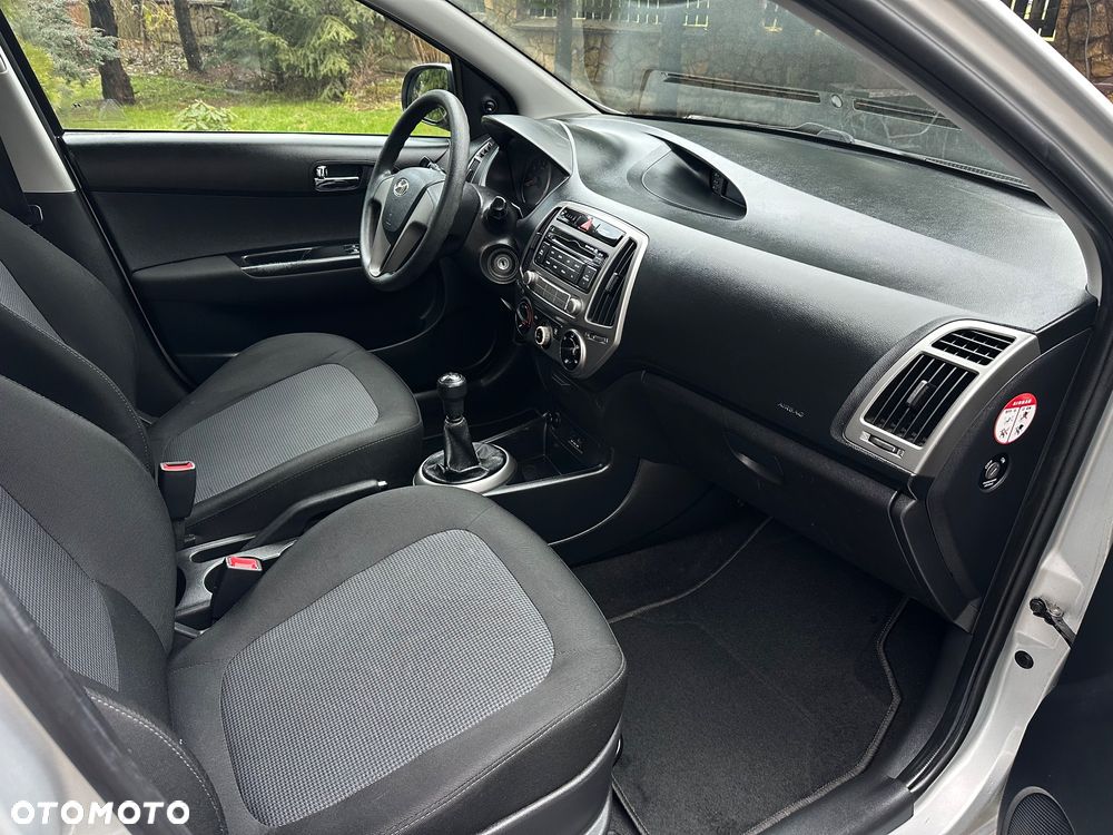 Hyundai i20 1.25 Classic + - 6