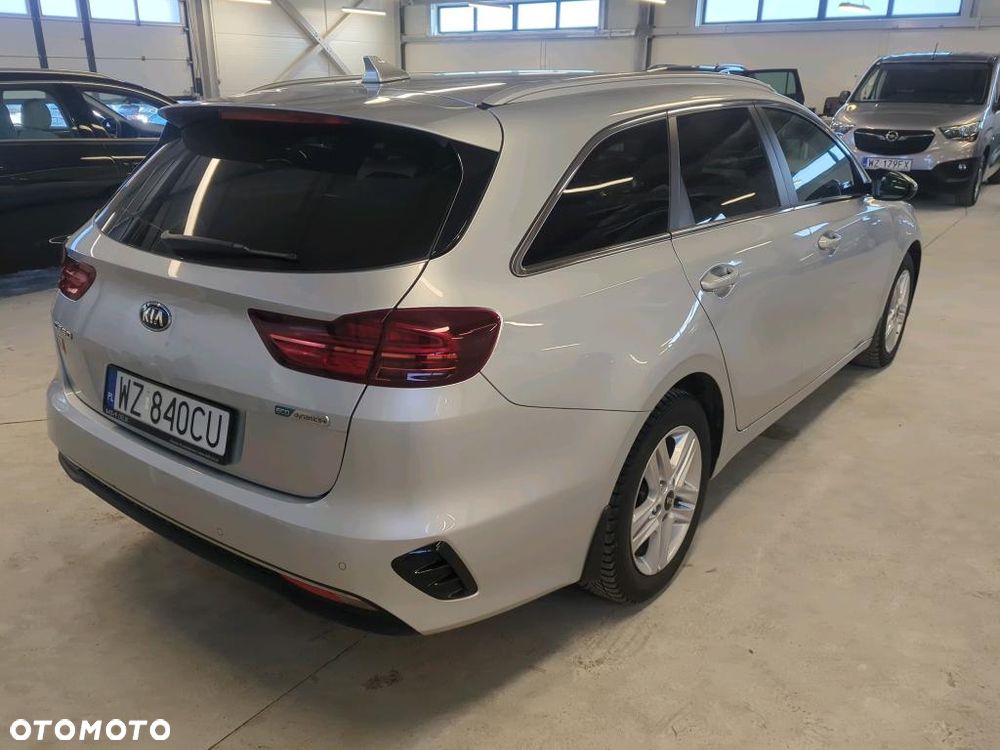 Kia Ceed 1.6 CRDi mHEV L DCT - 3