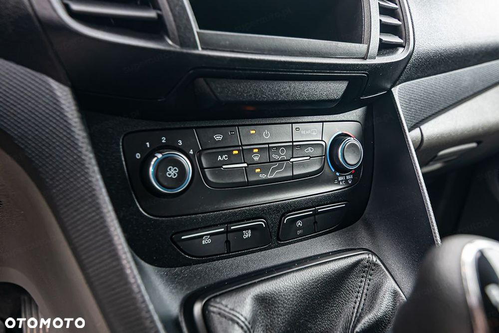Ford Transit Connect - 22