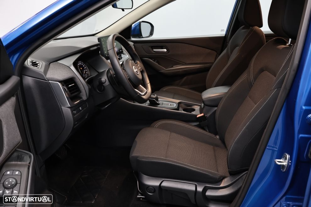 Nissan Qashqai 1.3 DIG-T Acenta Xtronic - 24