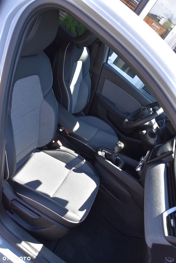 Renault Clio TCe 90 EVOLUTION - 19