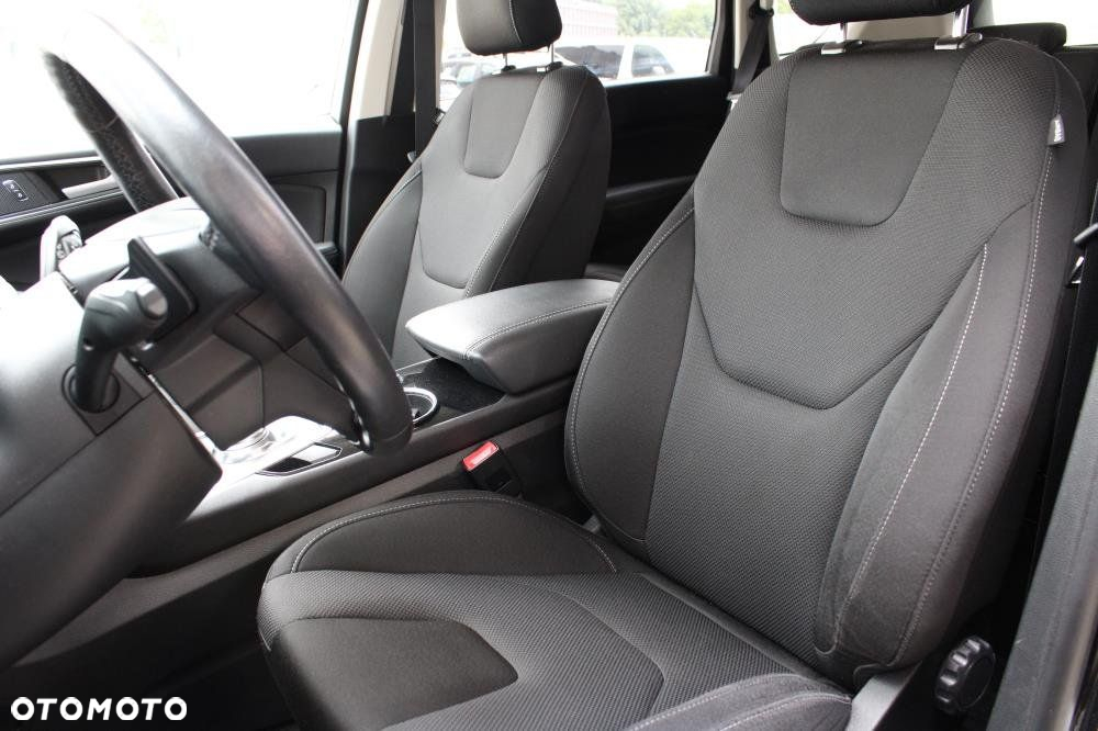 Ford S-Max - 9