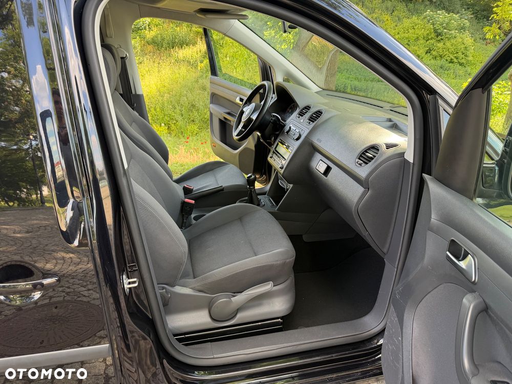 Volkswagen Caddy Maxi Comfortline BMT - 23
