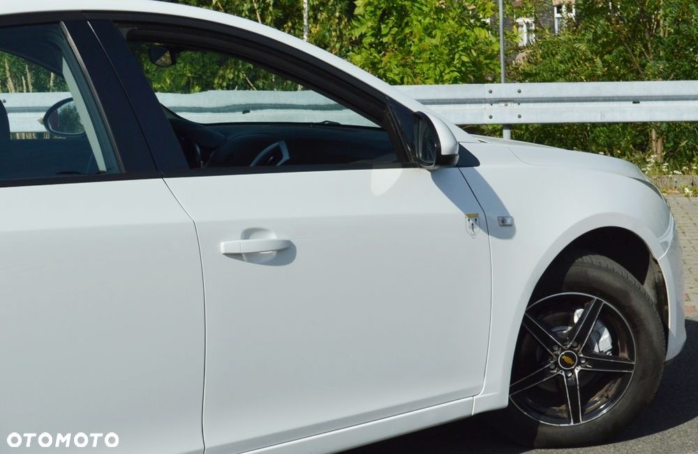 Chevrolet Cruze - 13