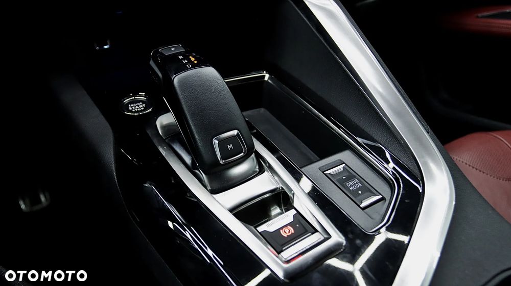 Peugeot 5008 1.6 PureTech GT S&S EAT8 - 22