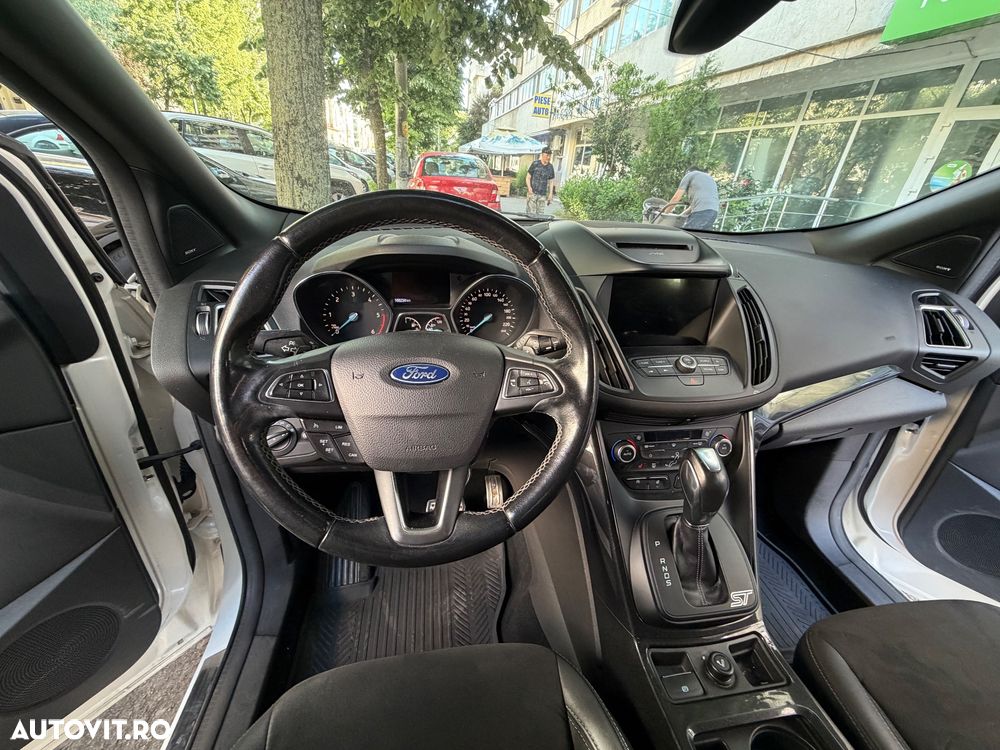 Ford Kuga 2.0 TDCi 4WD Powershift ST-Line - 7
