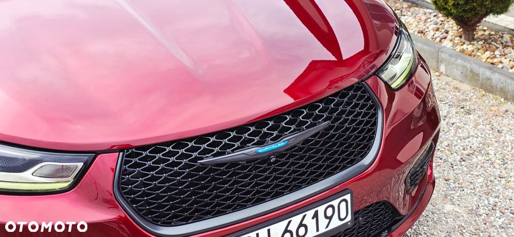 Chrysler Pacifica - 5