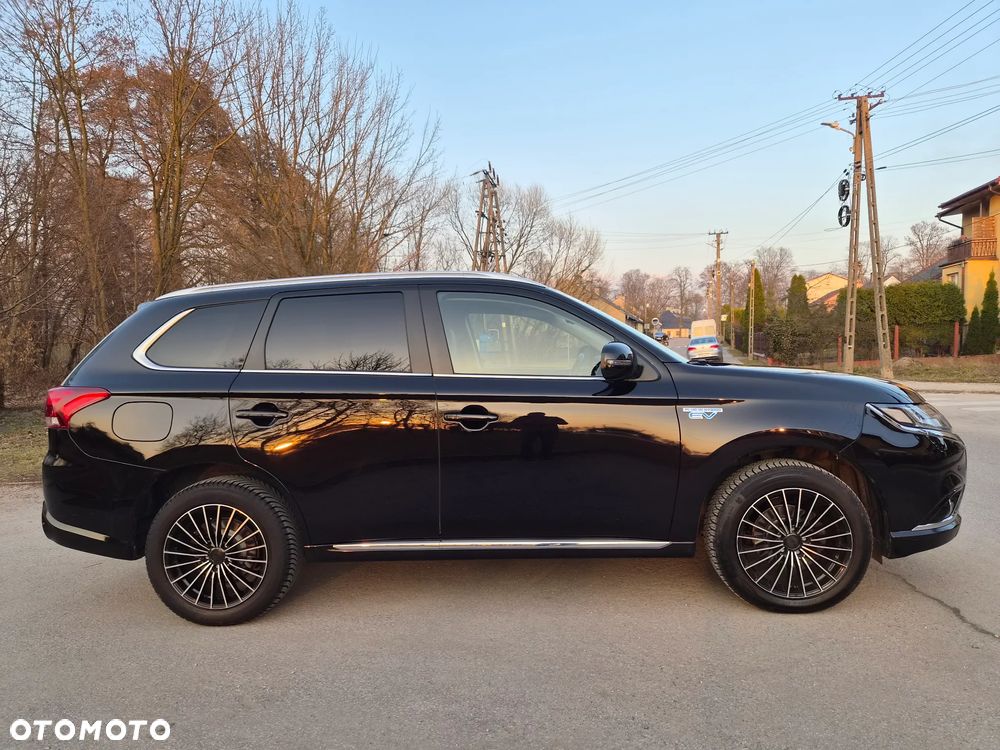 Mitsubishi Outlander - 18