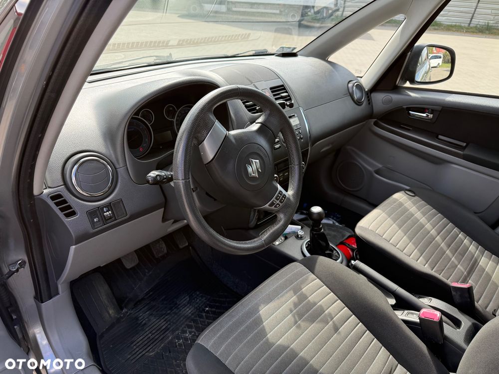 Suzuki SX4 1.6 Comfort Plus 4WD - 3