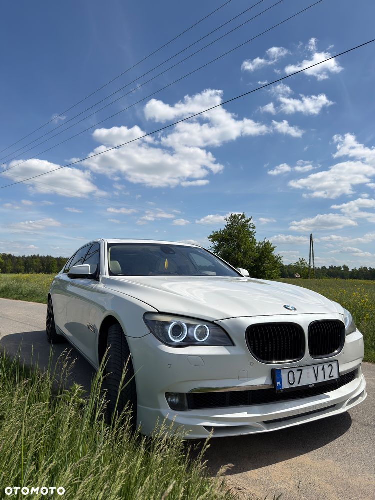 BMW Seria 7 760Li - 9