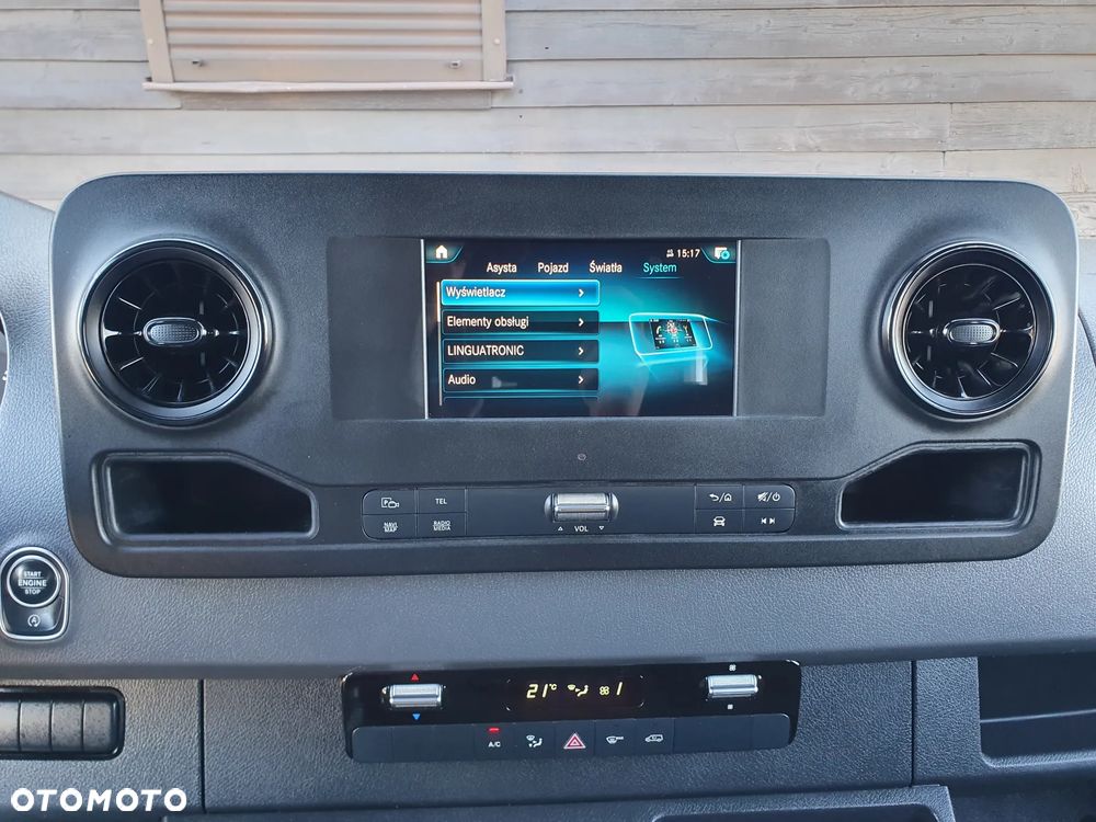 Mercedes-Benz SPRINTER - 32