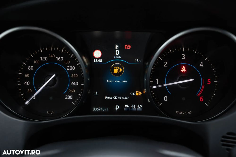 Jaguar F-Pace 20d AWD Aut. Prestige - 27