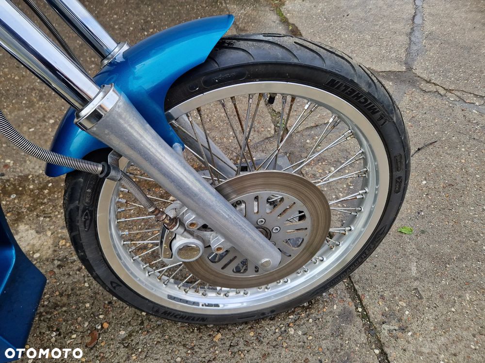 Suzuki Intruder - 36