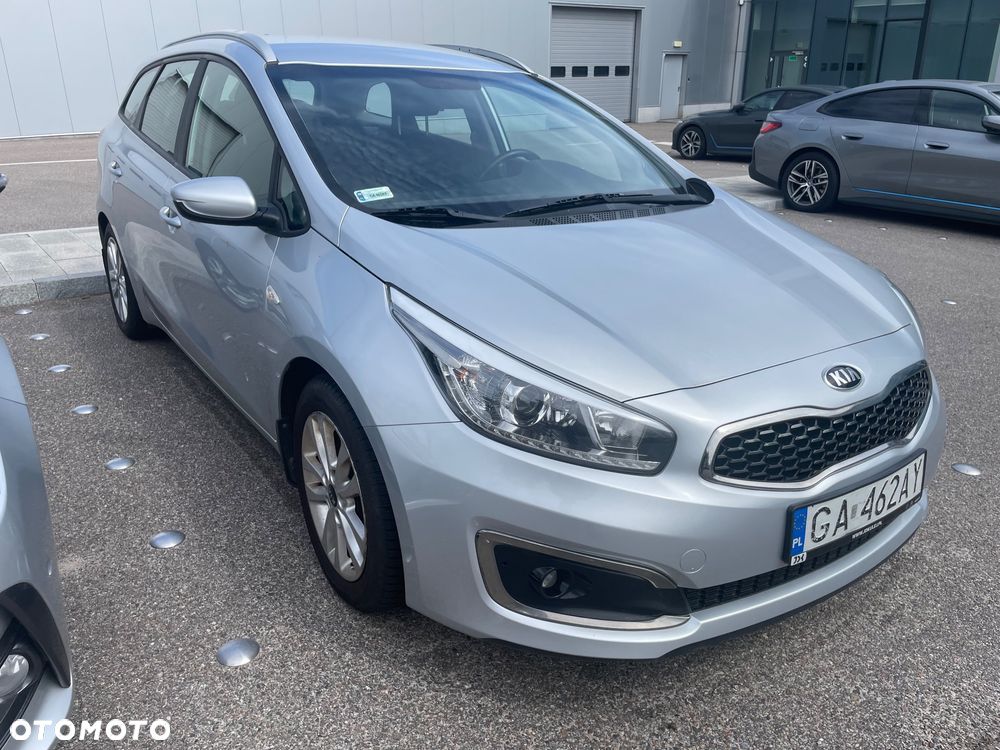 Kia Ceed 1.6 GDI Smart Plus - 1