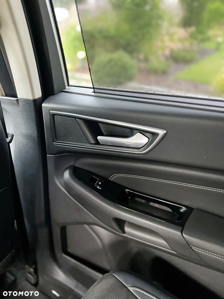 Ford S-Max - 22