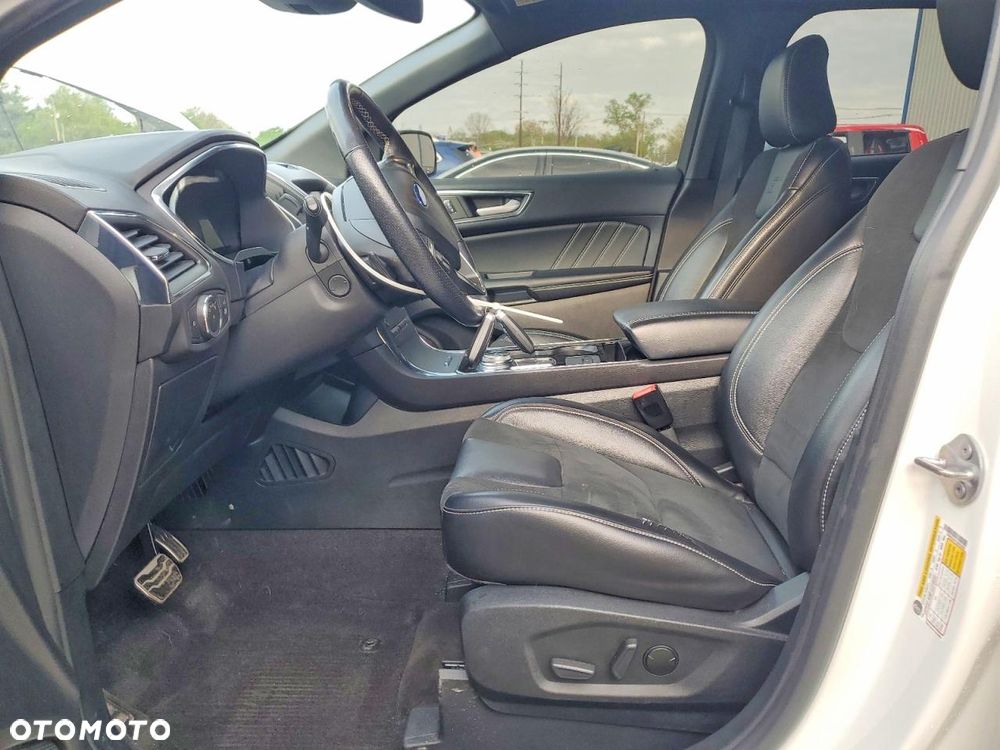Ford Edge - 7