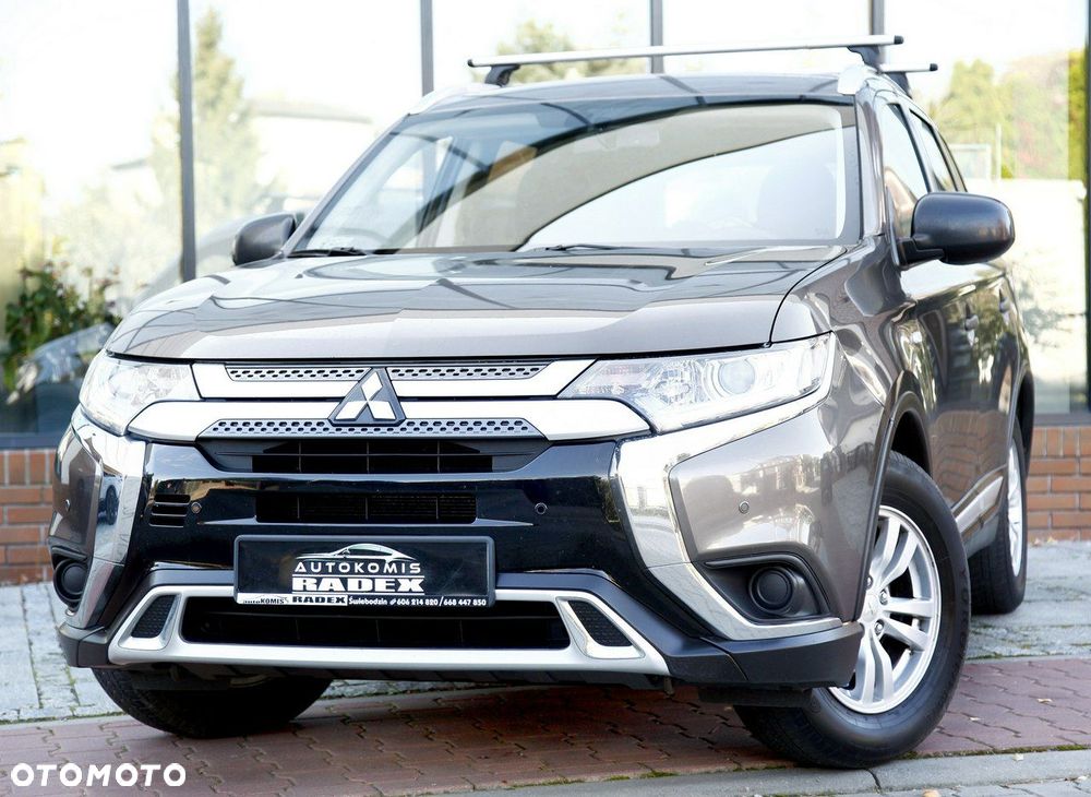 Mitsubishi Outlander - 21